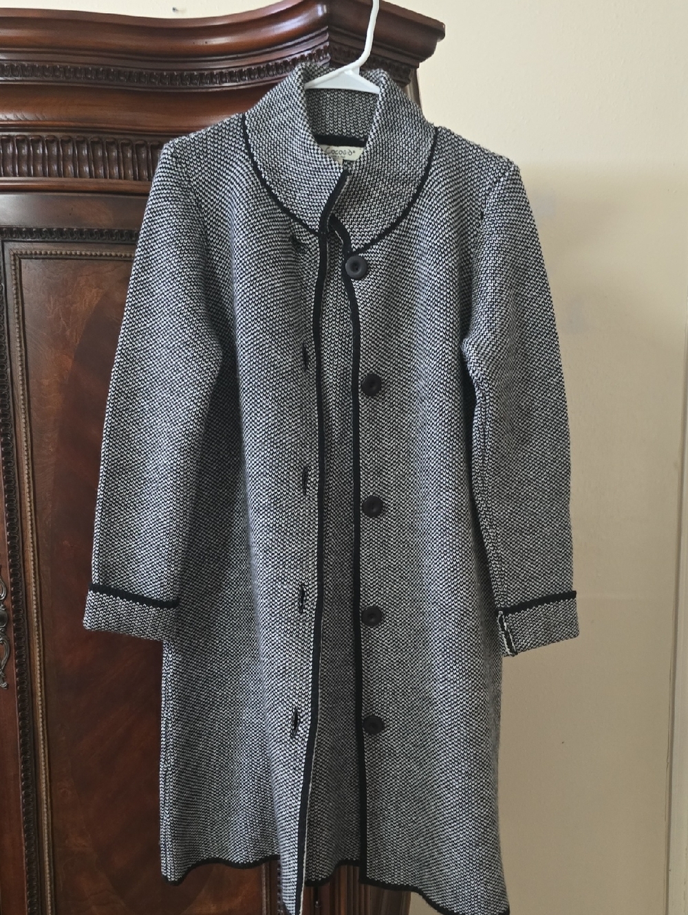 Women's Black & White Textured Long Trench Coat